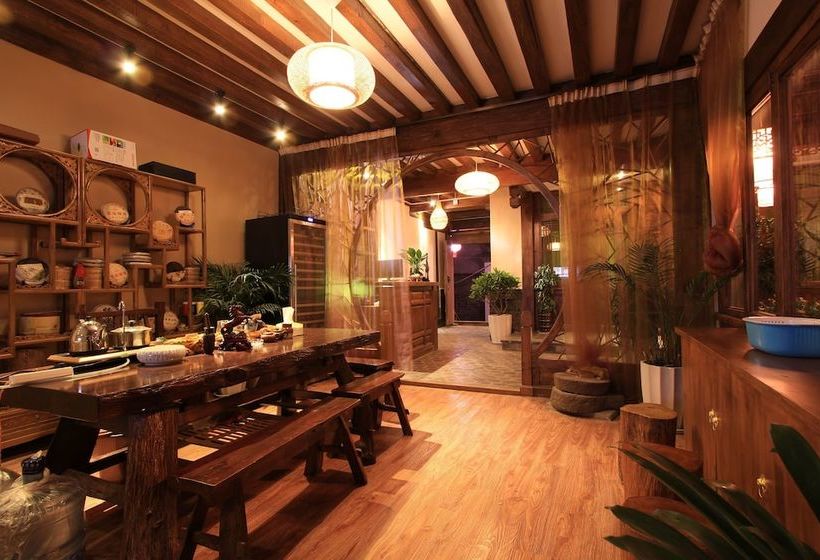 Fotos del hotel Village Green Inn:  2