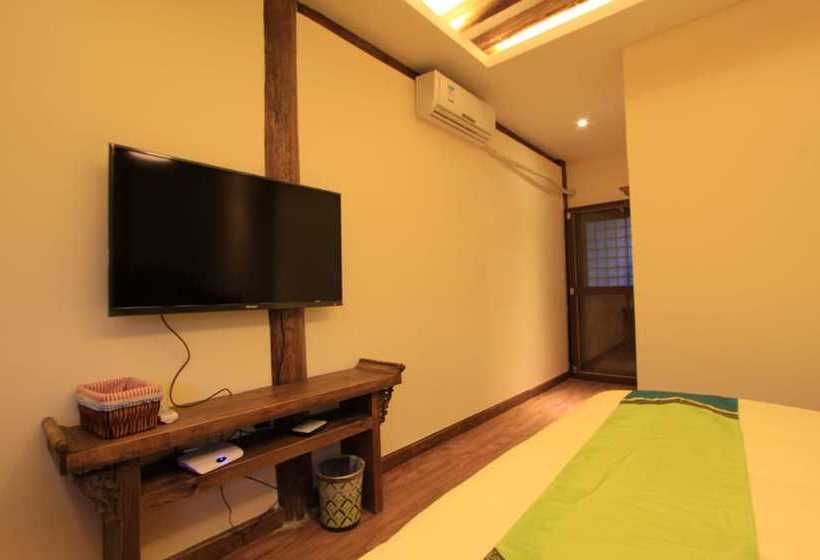 Fotos del hotel Village Green Inn:  11