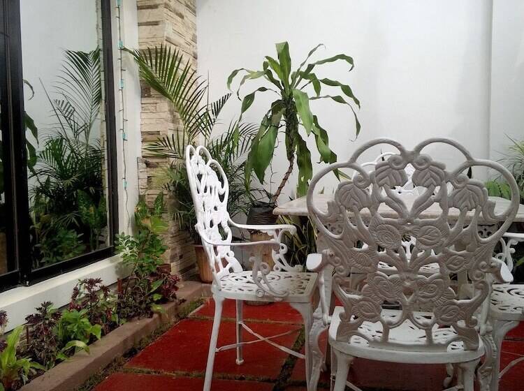 Fotos del hotel Casa Belina Tourist Inn:  8