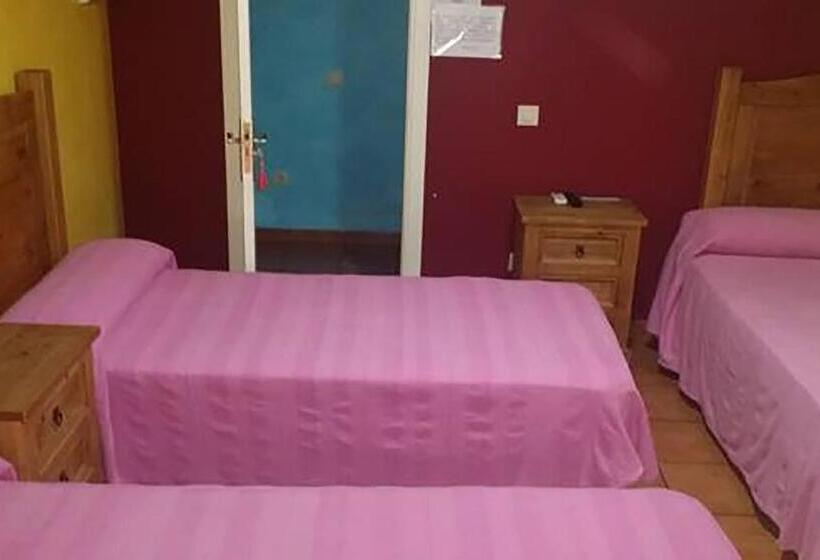 Fotos del hotel Hostal Velarde:  21