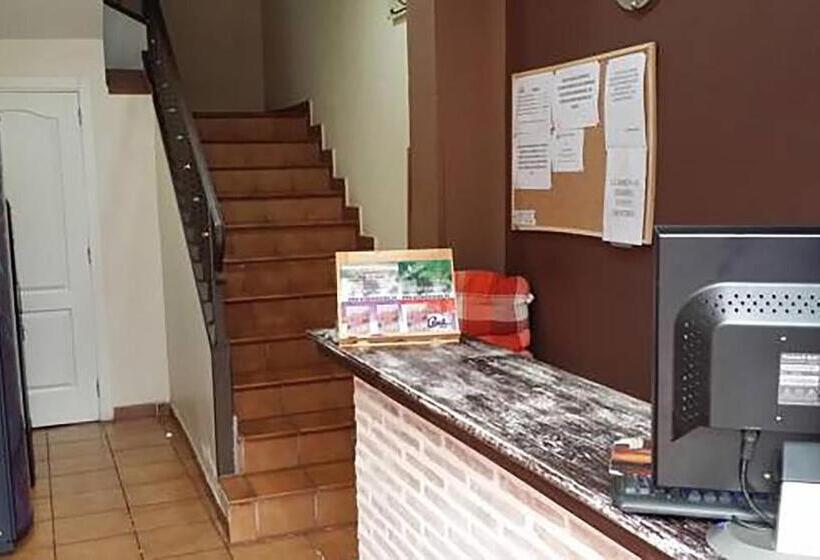 Fotos del hotel Hostal Velarde:  6