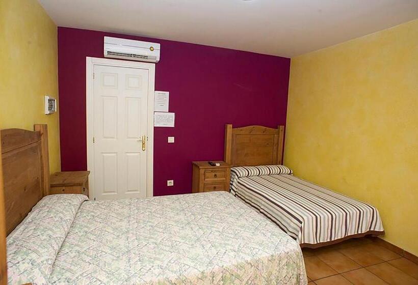 Fotos del hotel Hostal Velarde:  18