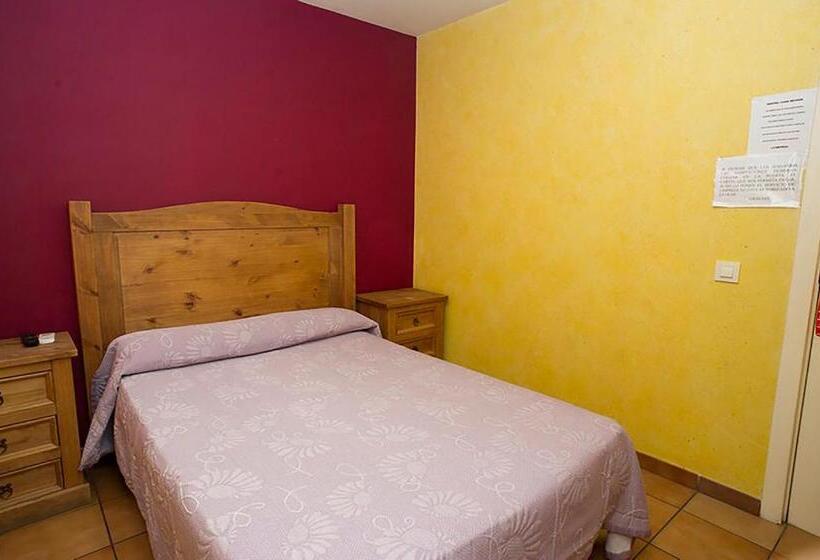 Fotos del hotel Hostal Velarde:  20