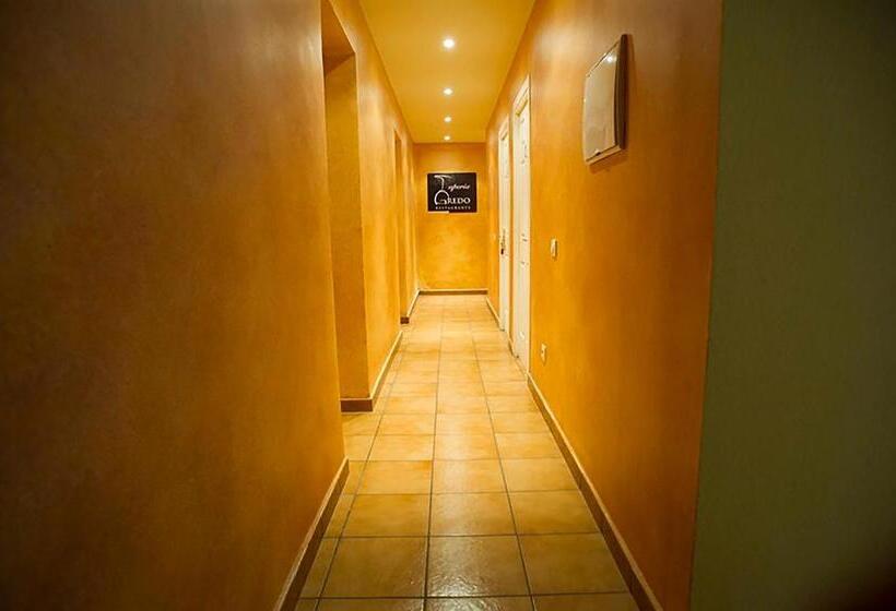 Fotos del hotel Hostal Velarde:  8