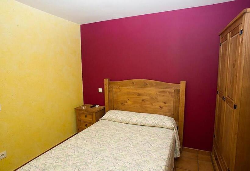 Fotos del hotel Hostal Velarde:  16