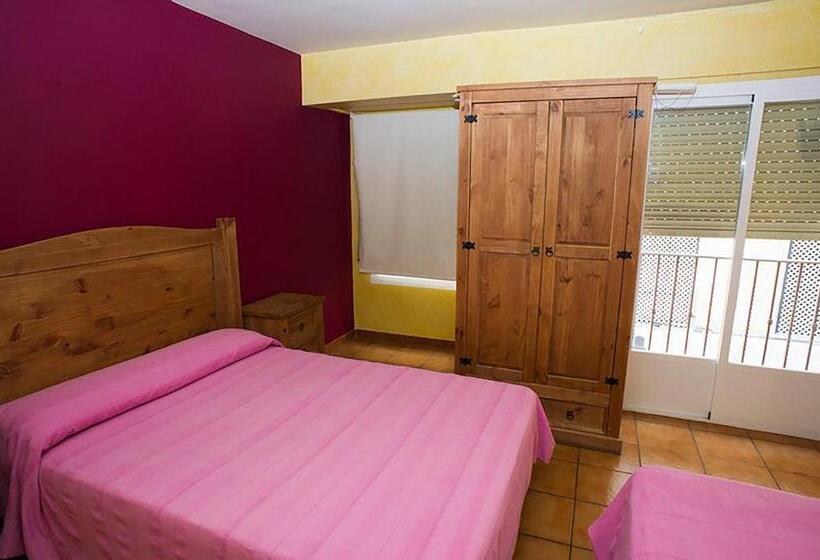 Fotos del hotel Hostal Velarde:  7