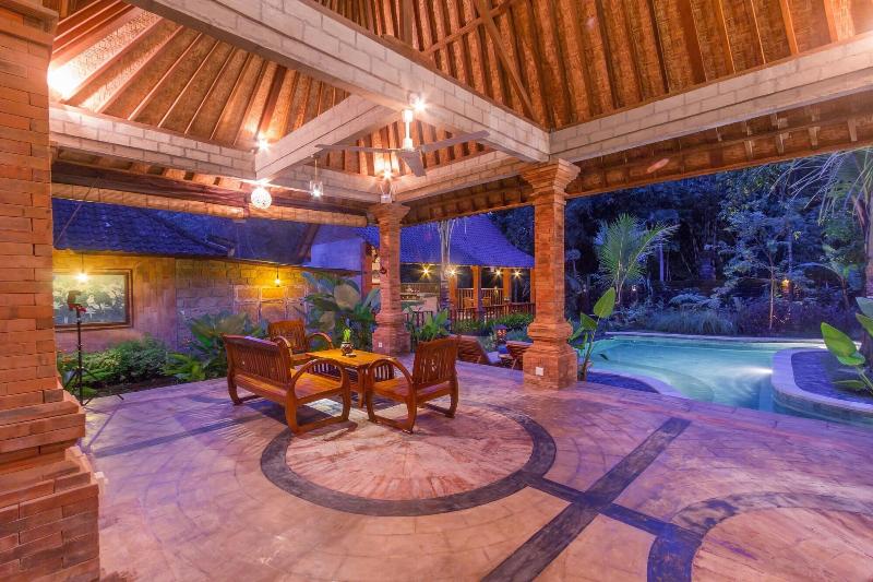 Fotos del hotel Jero Sebali Villa:  3