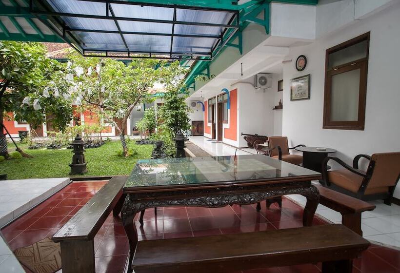 Fotos del hotel Reddoorz Near Brawijaya University:  4