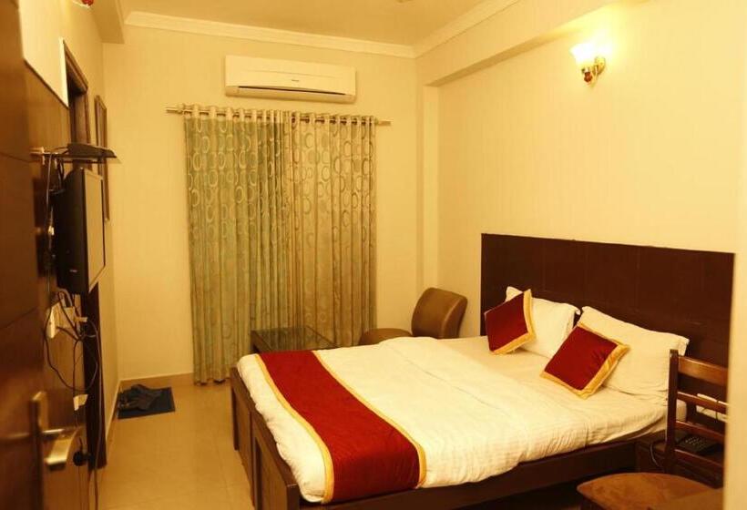 Fotos del hotel Orion Residency:  12