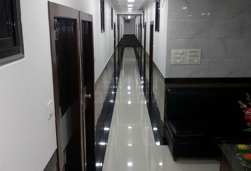 Fotos del hotel Sion Residency:  2