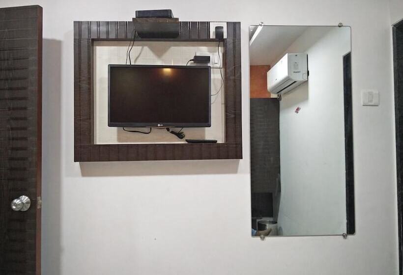 Fotos del hotel Sion Residency:  25