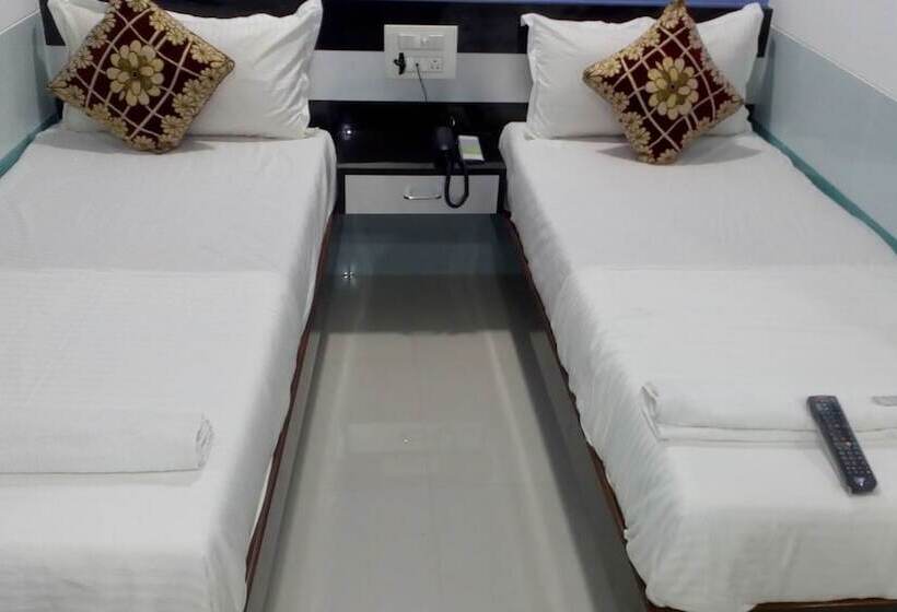 Fotos del hotel Sion Residency:  21