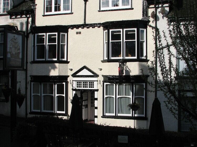 Fotos del hotel Bowness Bay Suites:  5