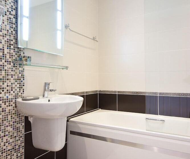 Fotos del hotel Bowness Bay Suites:  7