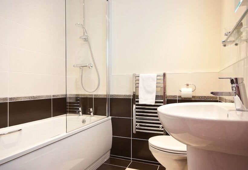 Fotos del hotel Bowness Bay Suites:  3