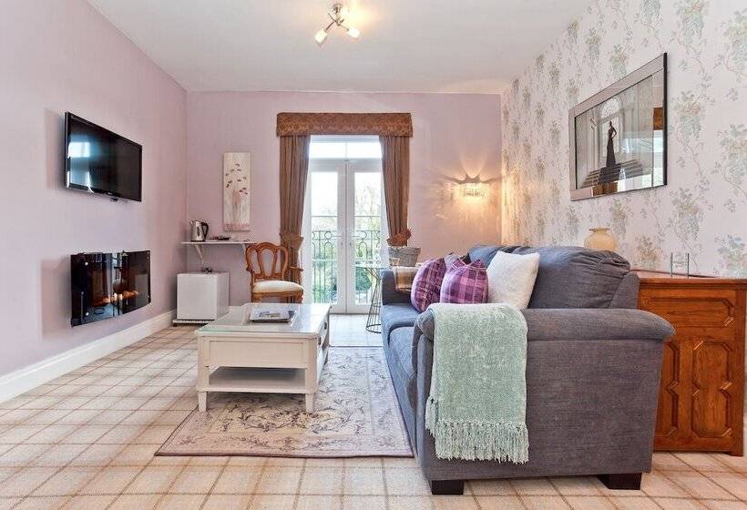 Fotos del hotel Bowness Bay Suites:  6