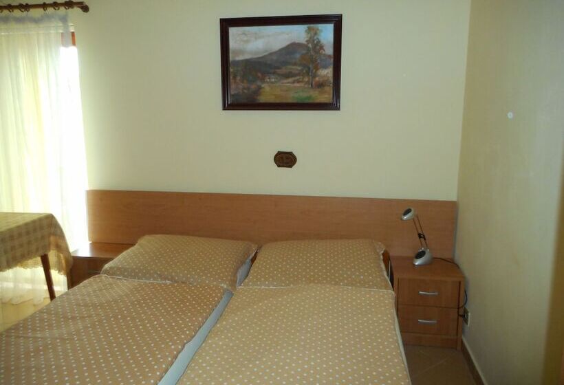 Fotos del hotel Penzion U Lesa:  8