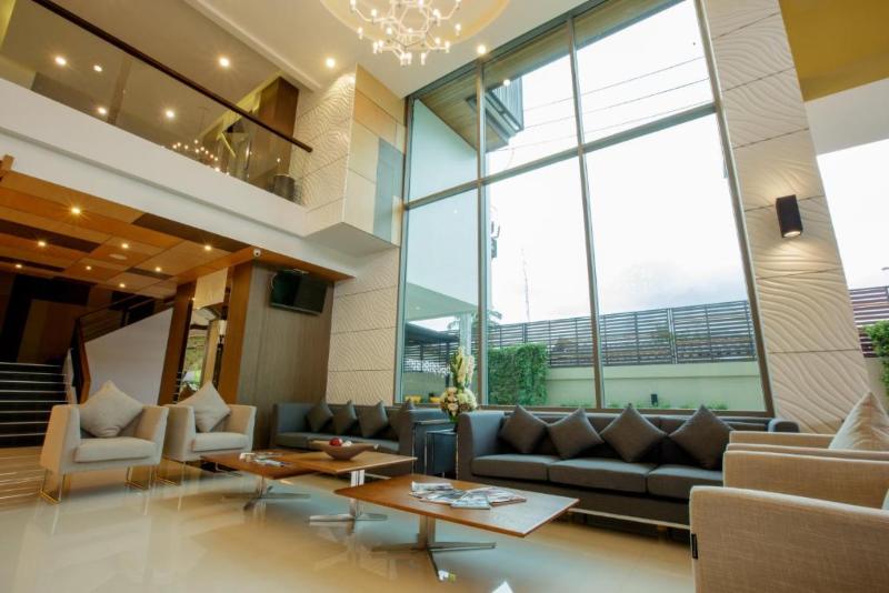 Fotos del hotel Aqua Resort Phuket:  3