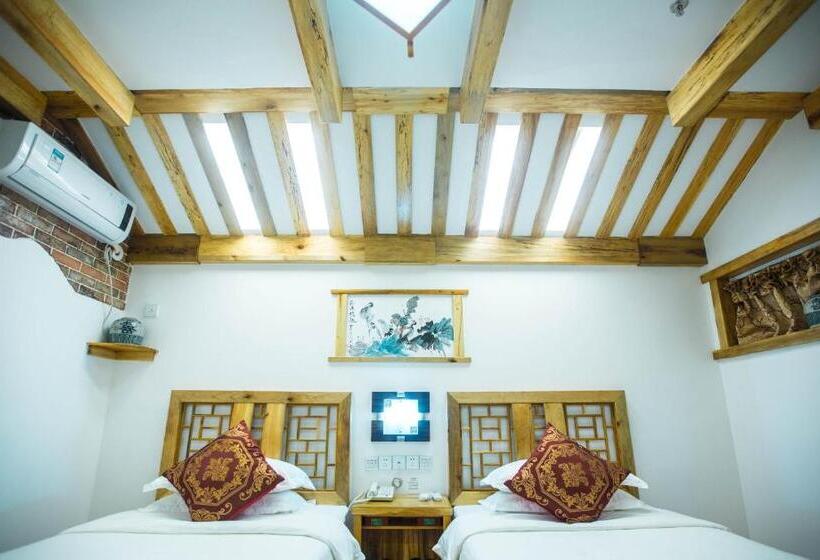 Fotos del hotel Zhangjiajie Wang Yi Inn:  25