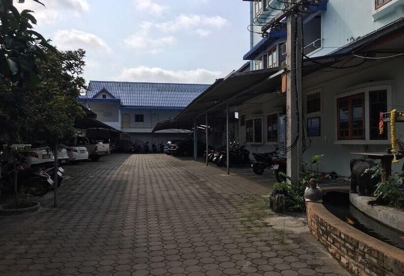 Fotos del hotel Lert Prasert House:  10