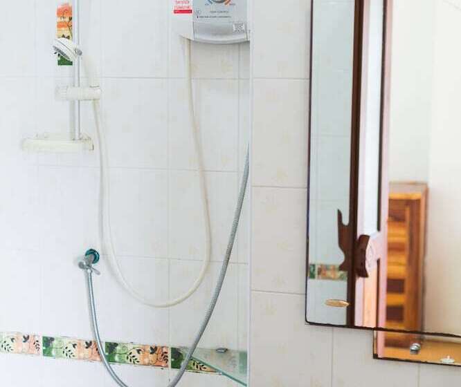 Fotos del hotel Lert Prasert House:  4