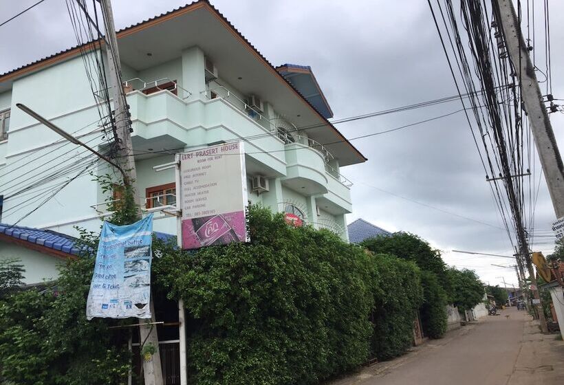 Lert Prasert House