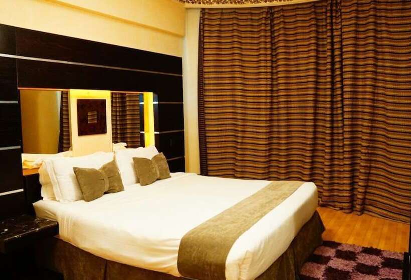 Naiara Maahad Eledara Elnsaey