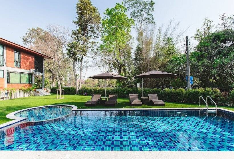 Stucco Loft Residency