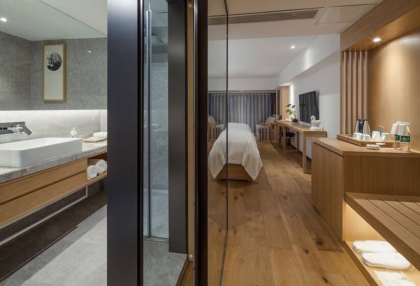 Chongqing White Cloud Boutique