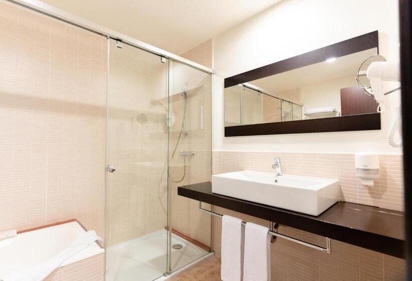 Fotos del hotel Hotel Loar Ferreries:  19