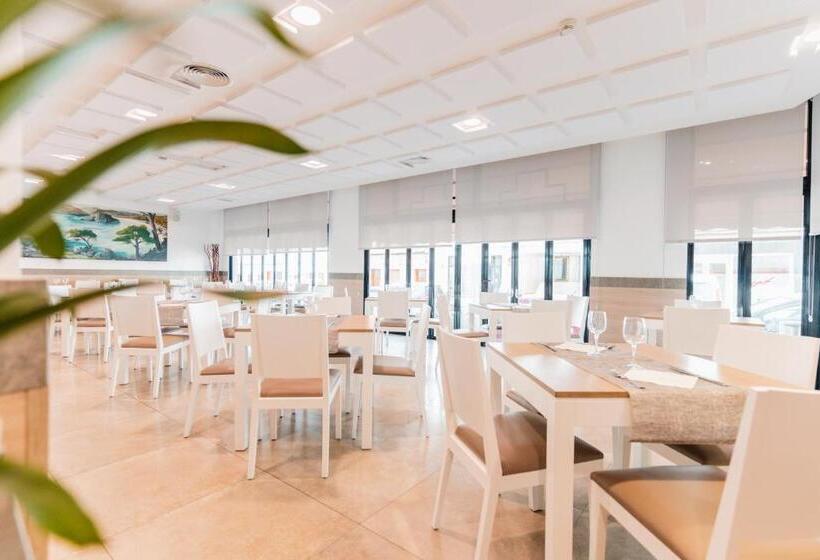 Fotos del hotel Hotel Loar Ferreries:  14