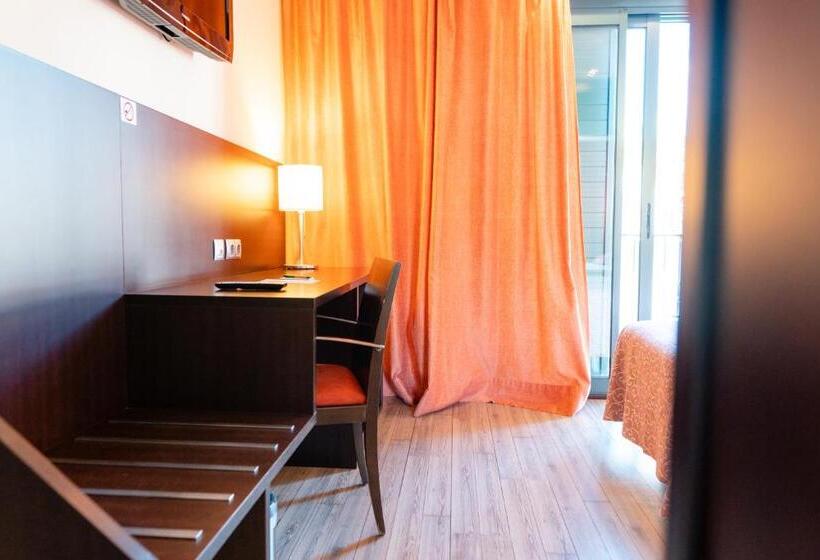 Fotos del hotel Hotel Loar Ferreries:  8