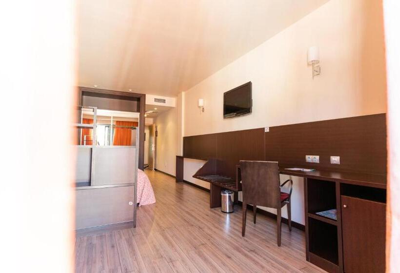 Fotos del hotel Hotel Loar Ferreries:  11