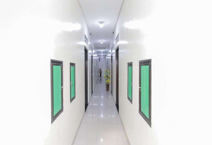 Fotos del hotel Reddoorz Plus Near Upn Veteran 2:  6