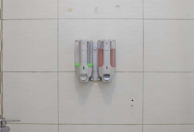 Fotos del hotel Reddoorz Plus Near Upn Veteran 2:  11