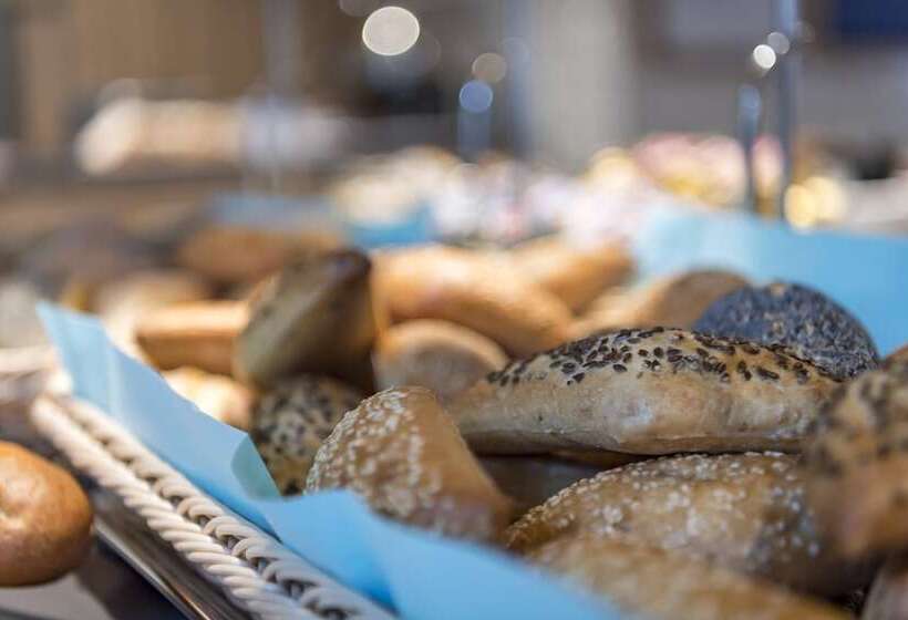 Fotos del hotel Holiday Inn Express Luzern  Kriens:  13