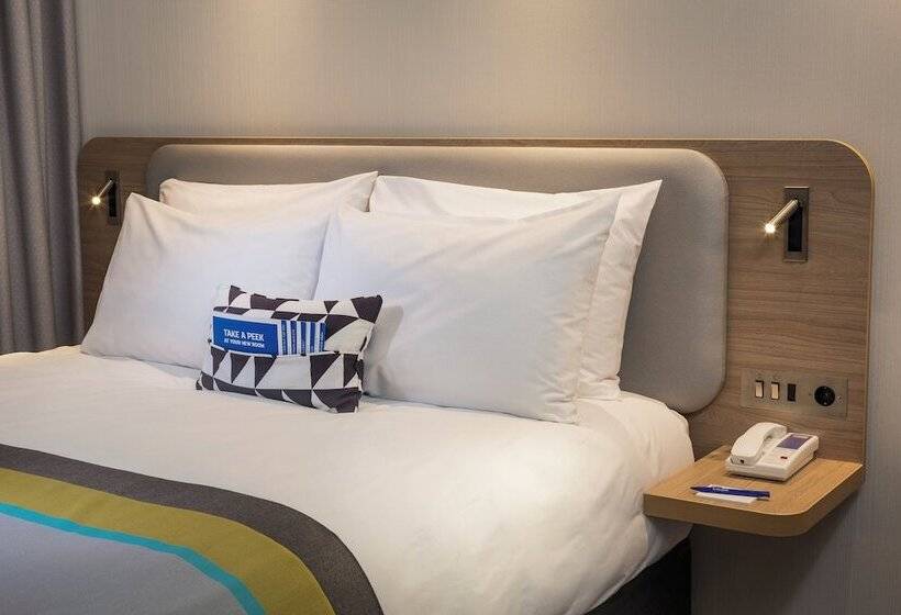 Fotos del hotel Holiday Inn Express Luzern  Kriens:  8