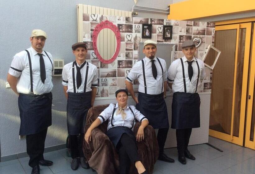 Fotos del hotel L Auberge Du Gros:  21