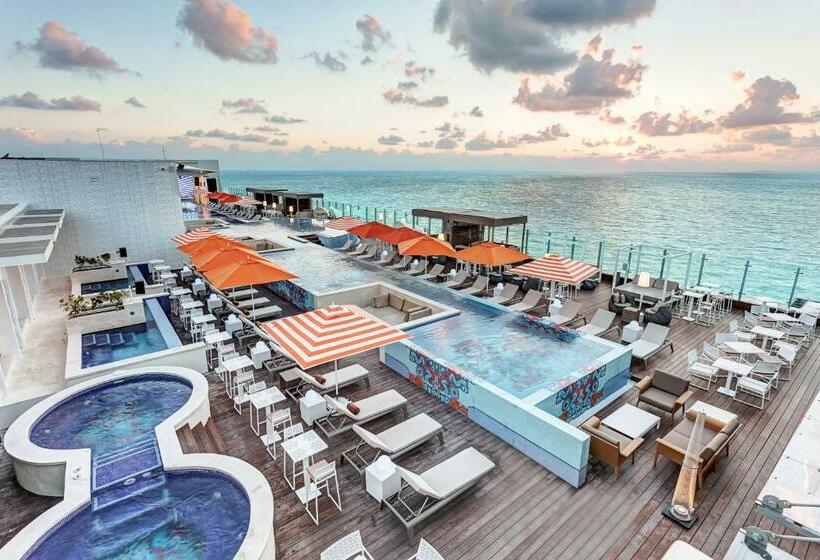 Fotos del hotel Royalton Chic Suites Cancun Resort & Spa Adults Only  All Inclusive:  8