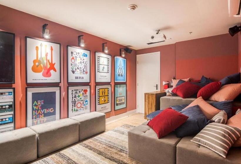 Fotos del hotel Selina Lapa Rio De Janeiro:  26