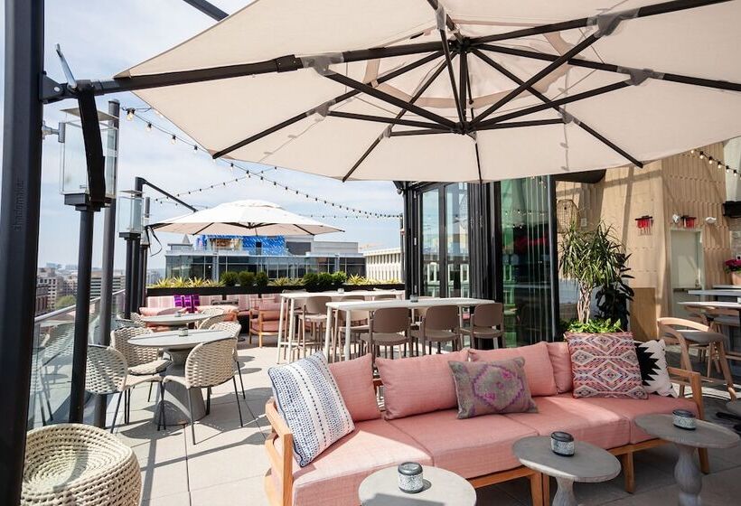 Fotos del hotel Moxy Washington Dc Downtown:  5