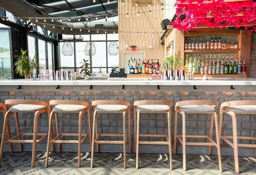 Fotos del hotel Moxy Washington Dc Downtown:  3