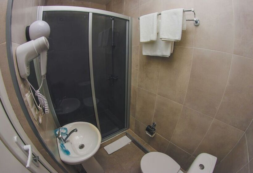 Fotos del hotel Rogas Home:  6