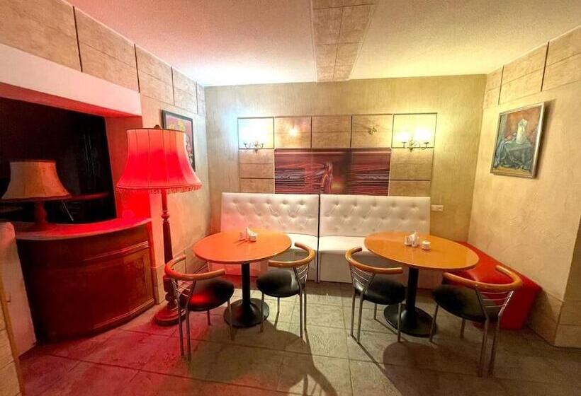 Fotos del hotel Rogas Home:  4