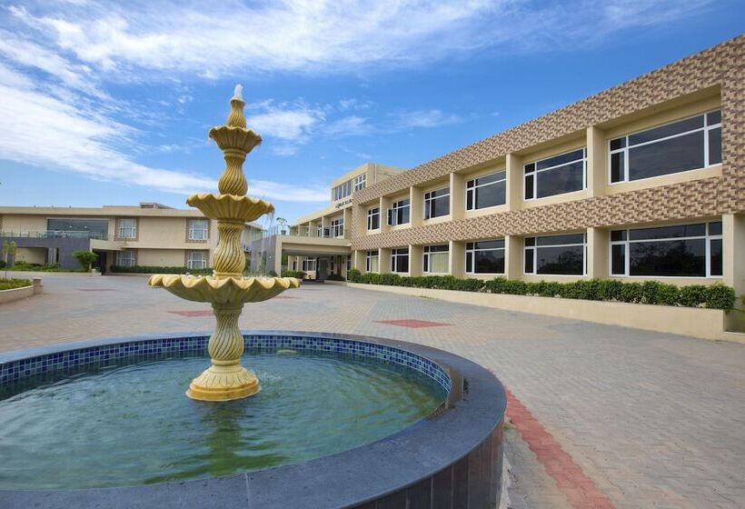 Fotos del hotel Landmark Pallavaa Beach Resorts:  7