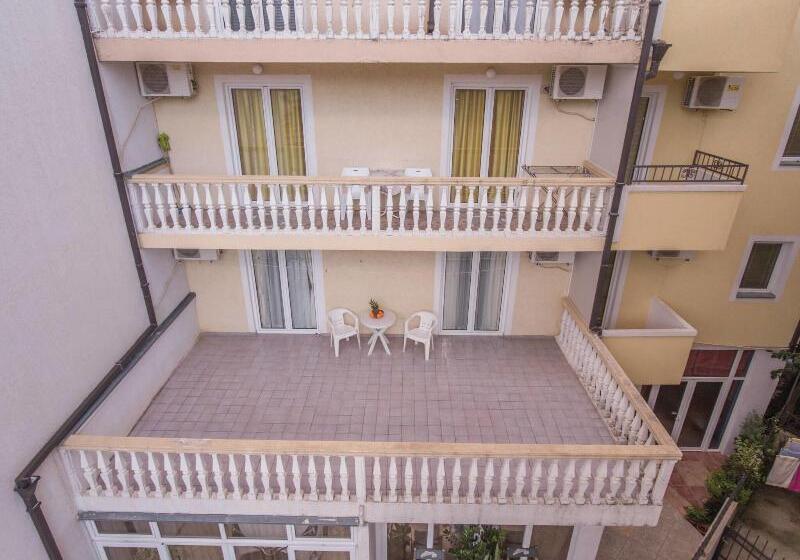 Fotos del hotel Venera Apartments:  16