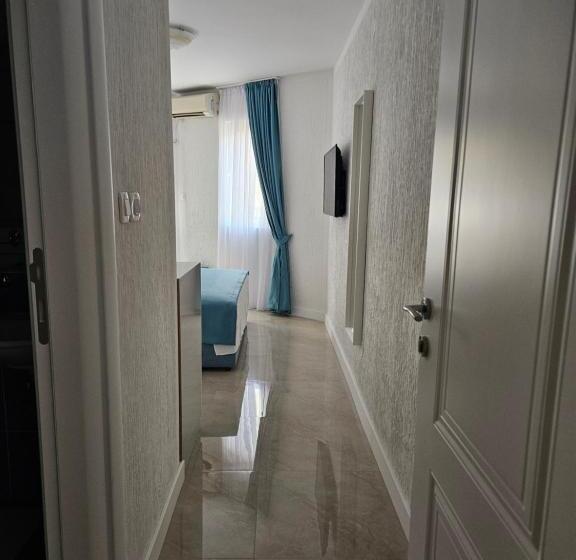 Fotos del hotel Venera Apartments:  12