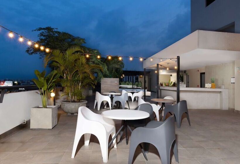 Fotos del hotel Hilton Garden Inn Cali Ciudad Jardin:  15