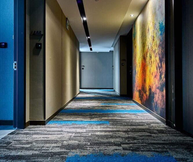 Fotos del hotel Harbour 10 Hotel:  4