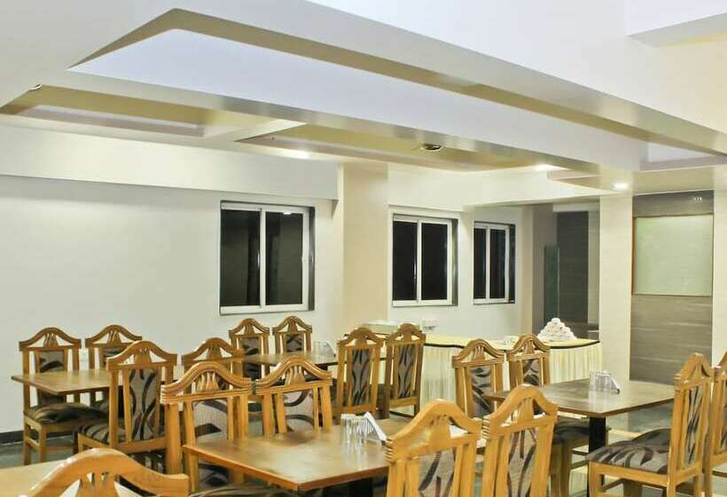 Fotos del hotel Oyo 22792 Hotel Jayratna:  9